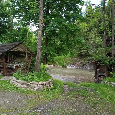 біля річки Villa Izki