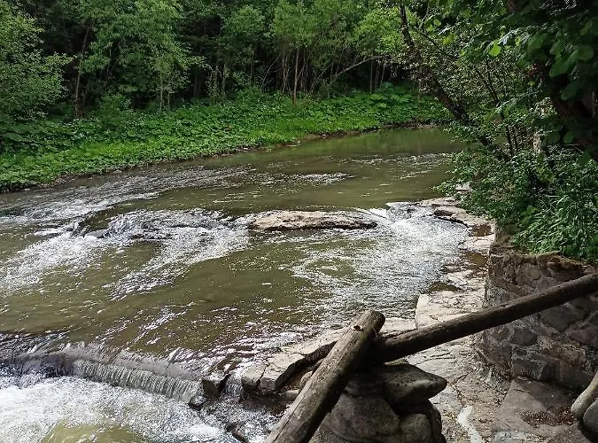 别墅 біля річки *