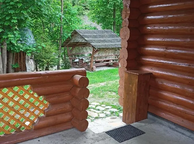 别墅 біля річки